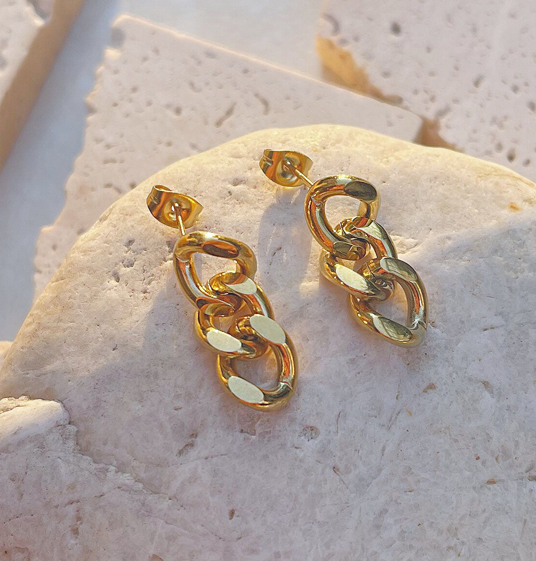 Oval Chain Drop