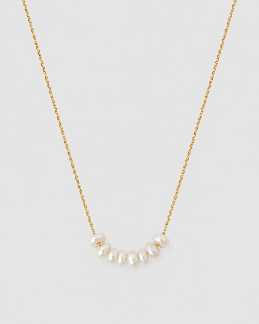 MONLANA Mini Freshwater Pearl Necklace with delicate gold chain and freshwater pearls