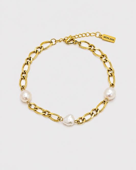 MONLANA Mykonos Natural Pearl Chain Bracelet with three freshwater pearls