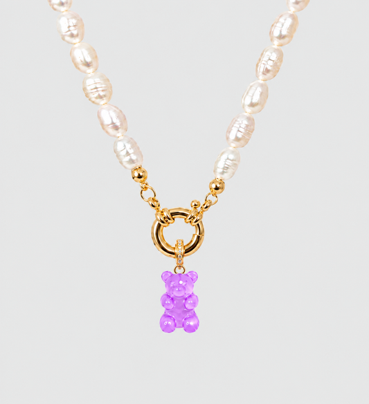 MONLANA Natural Pearl Necklace with Gummy Bear - Purple, featuring natural freshwater pearls, gold clasp and translucent purple gummy bear pendant