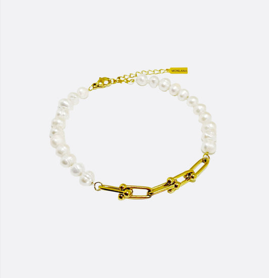 Natural Pearl with Horseshoe Chain Bracelet